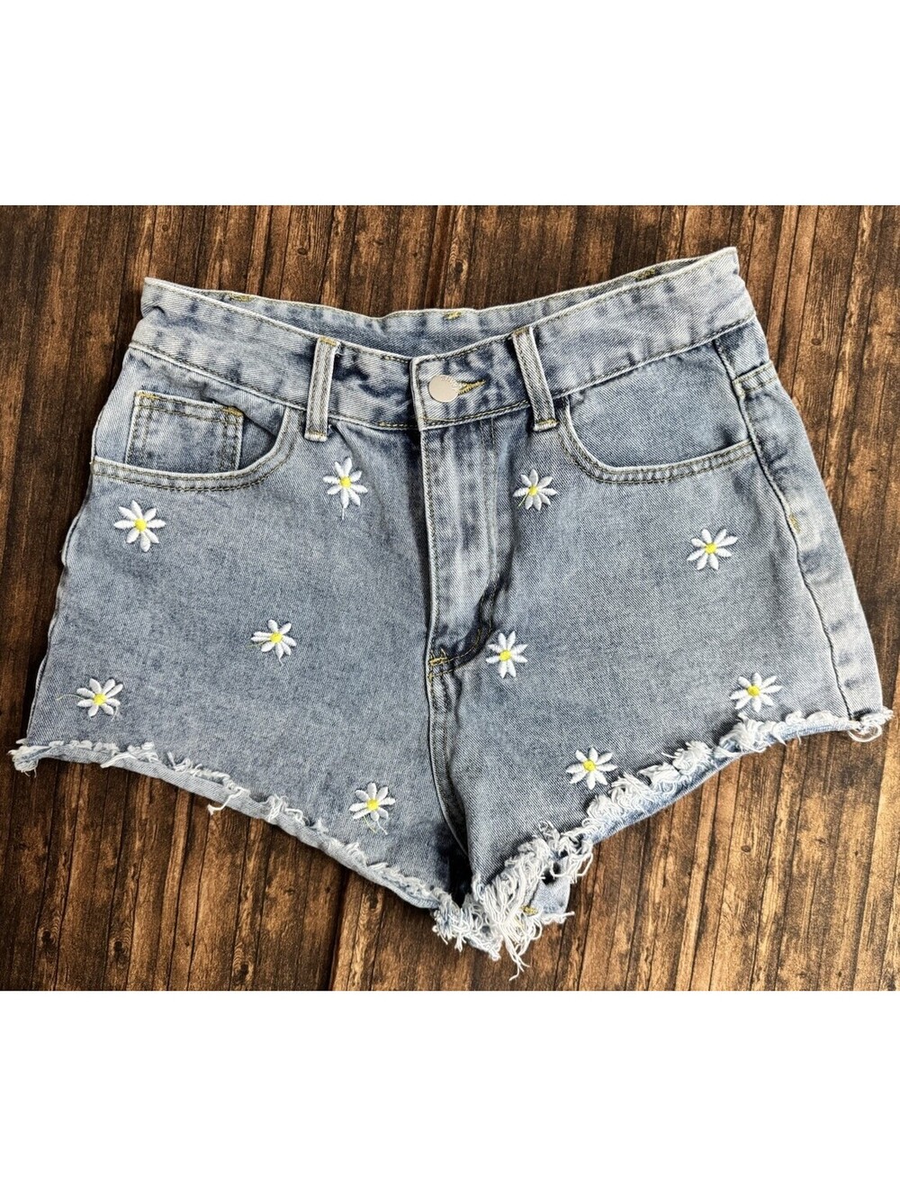 Shein Women's Embroidered Daisies Light Denim Short Shorts Frayed Edges Size 4